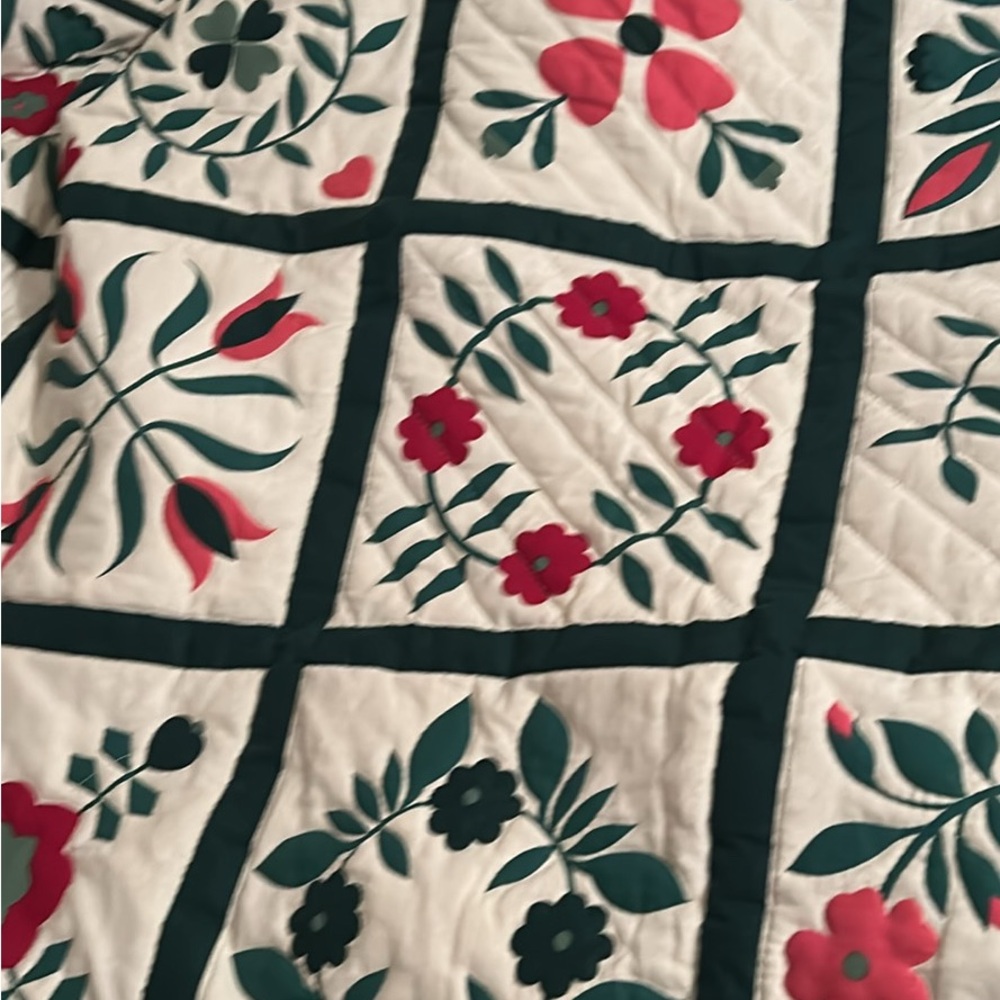 New homemade print pattern hand stitched queen quilt 104”x82” - Picture 3 of 4